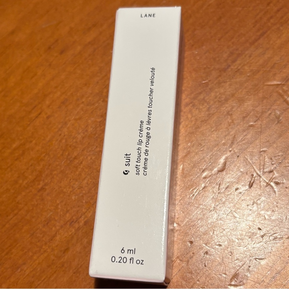 Glossier G Suit Soft Touch Lip Creme - Picture 5 of 16